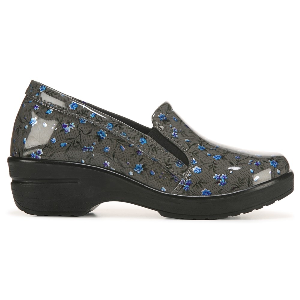 Famous footwear slip resistant outlet