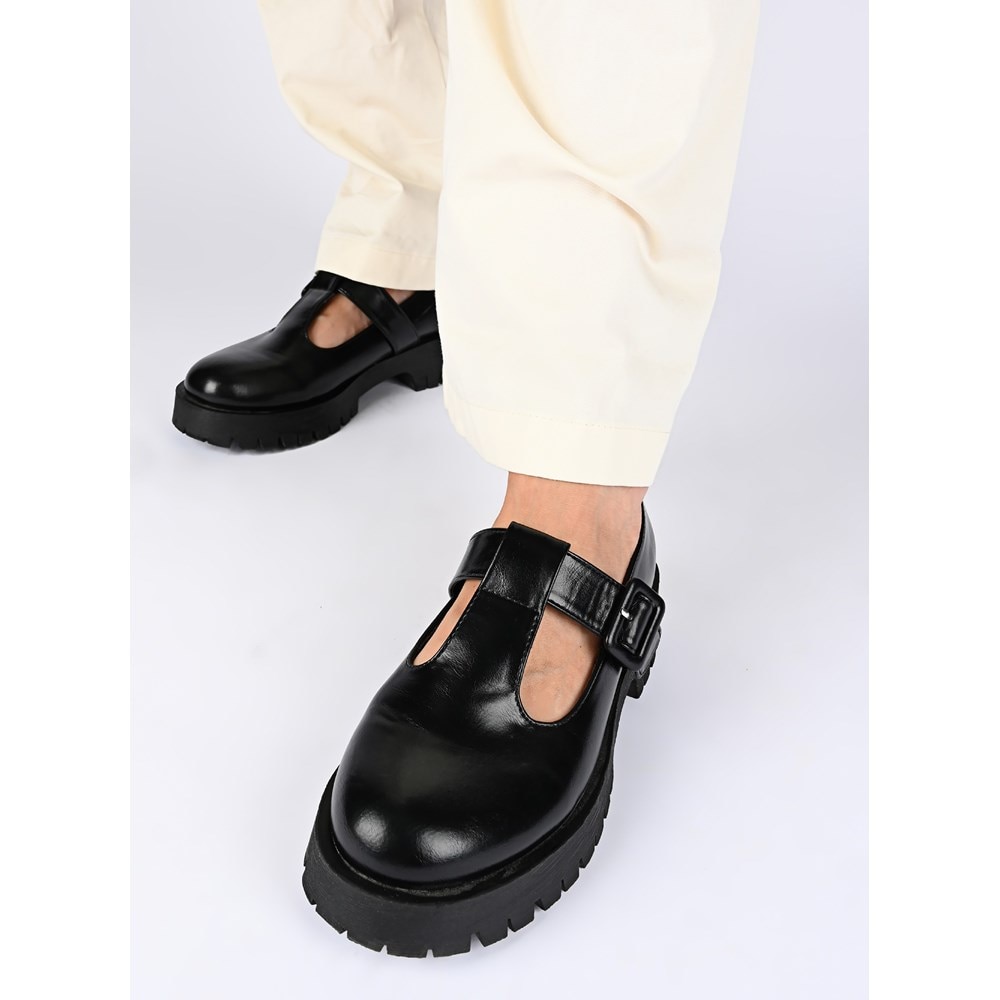 Journee Women's Suvi Mary Jane | Famous Footwear