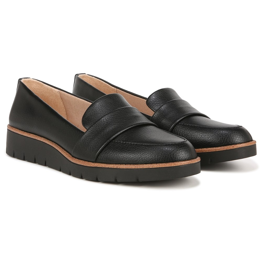 Famous shop footwear lifestride