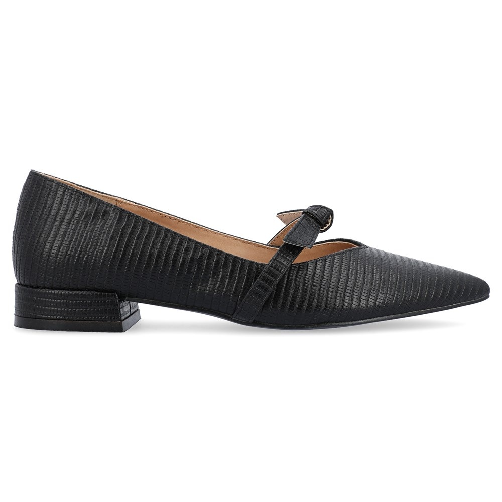 Famous discount footwear queens