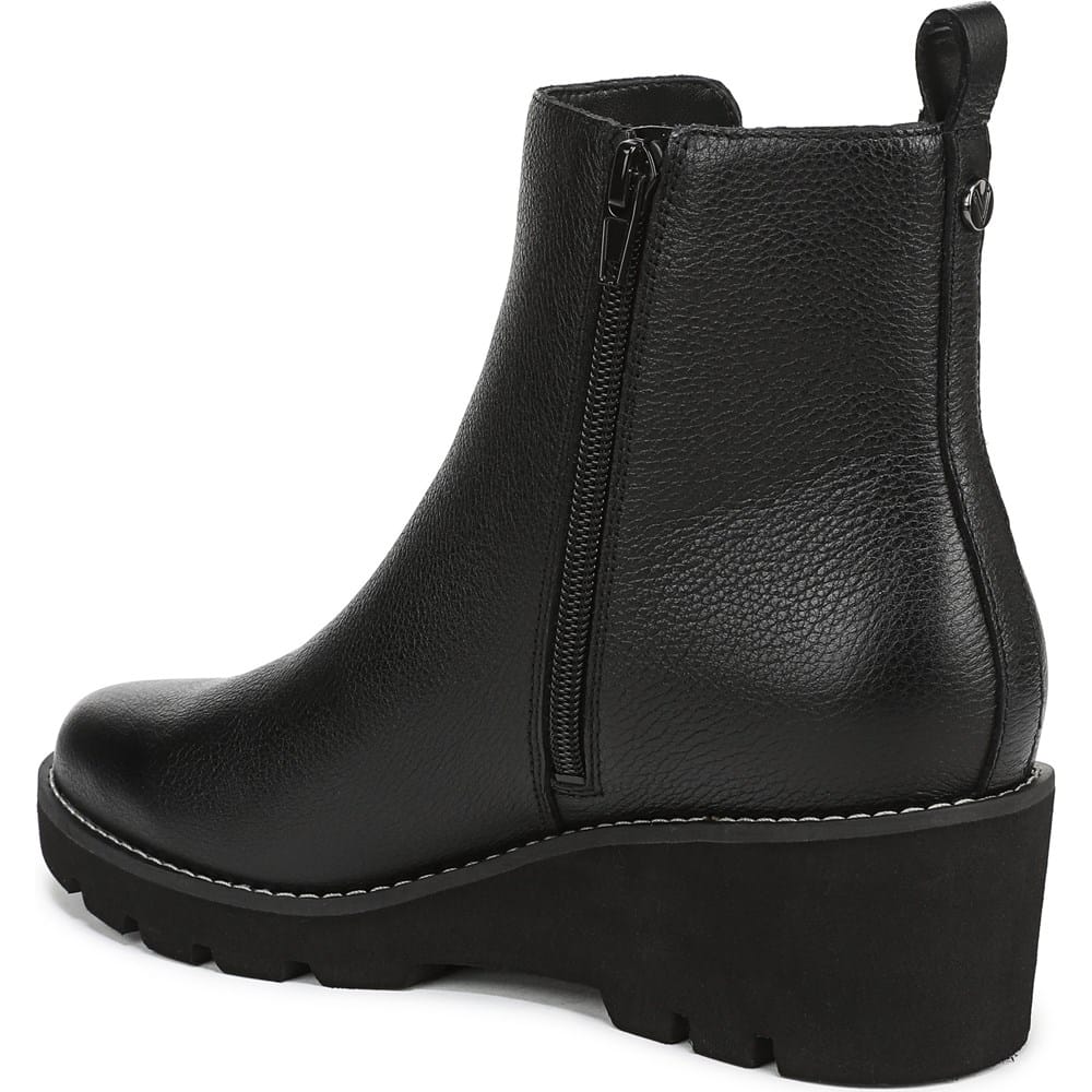 Vionic Women's Aria 2.0 Short Boot | Famous Footwear