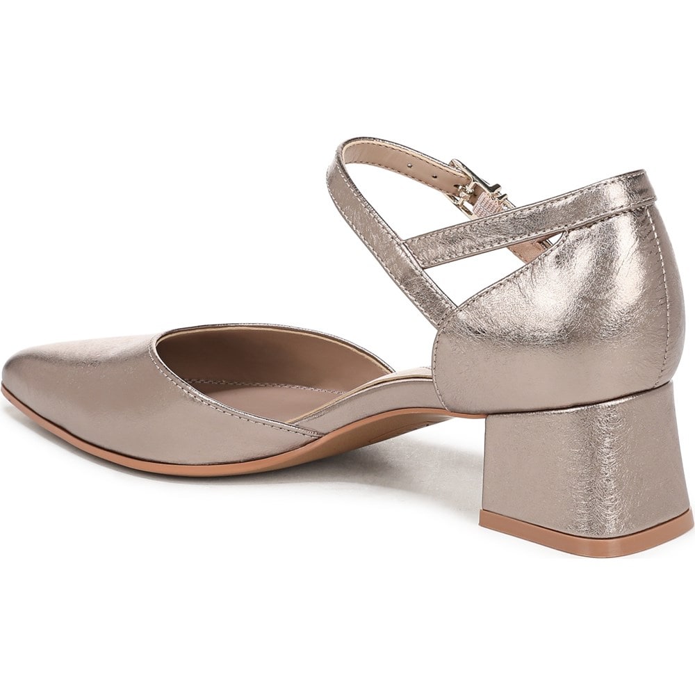 マリ Naturalizer Women's Maddox Strappy Pump | Famous Footwear