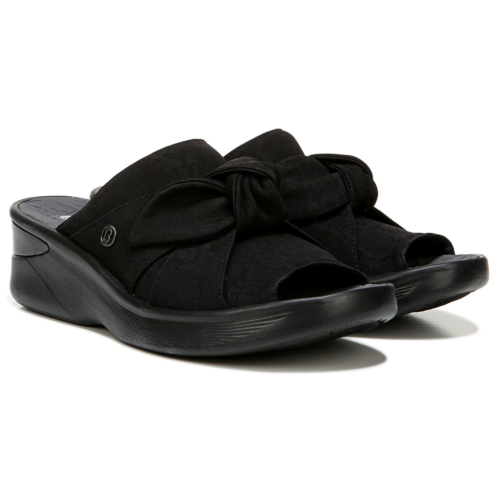 Famous hotsell footwear bzees
