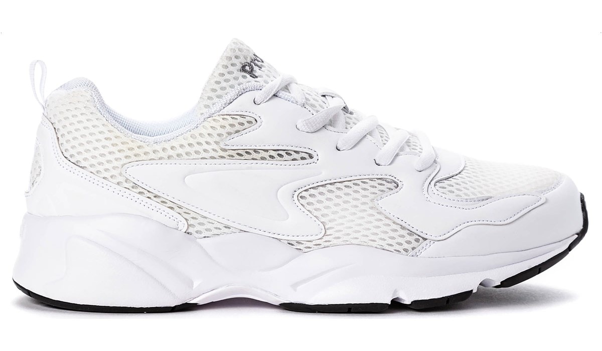 triple e width sneakers