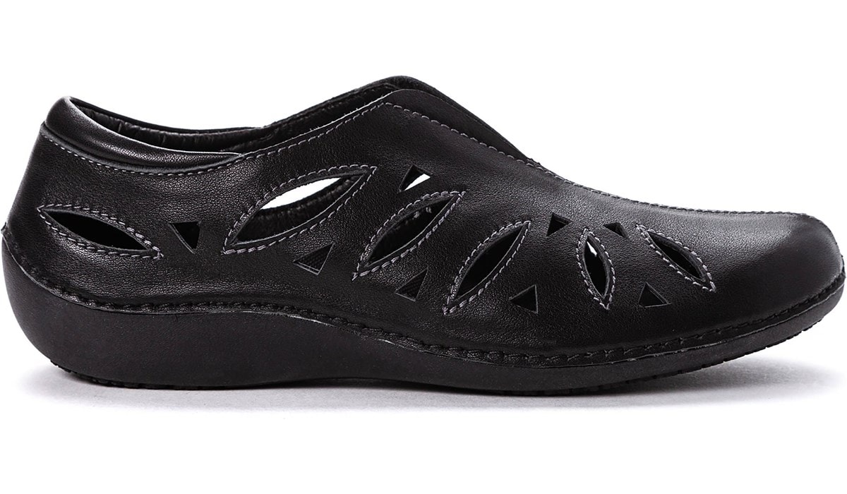 narrow slip on shoes