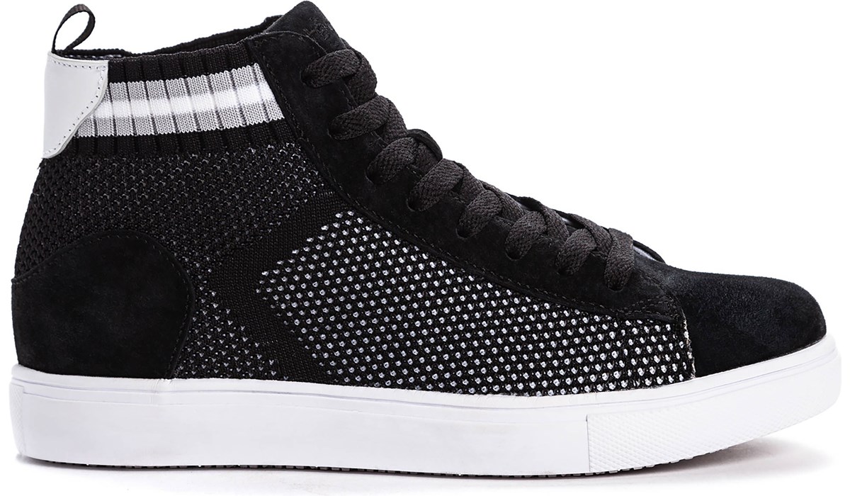 nova slip on sneaker