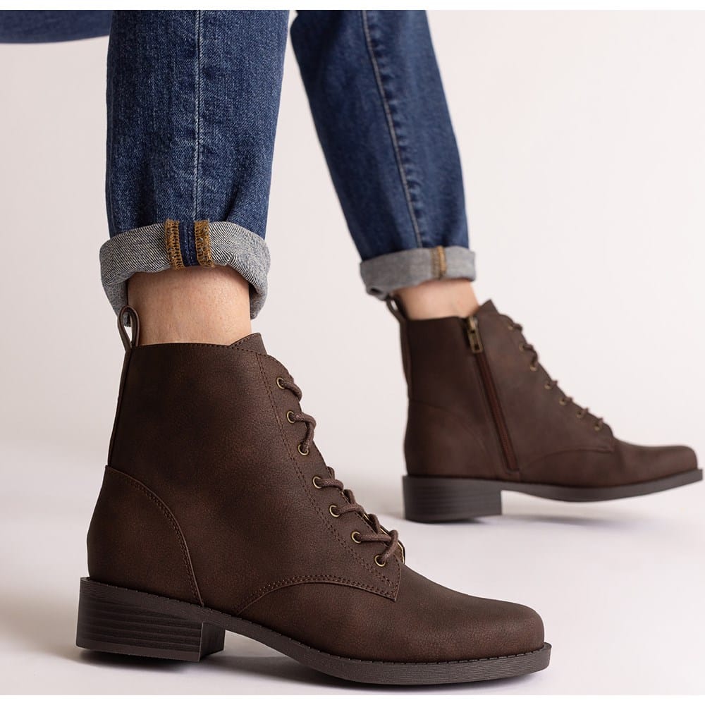 Journee Women's Kodah Medium/Wide Lace-up Ankle Boot | Famous Footwear