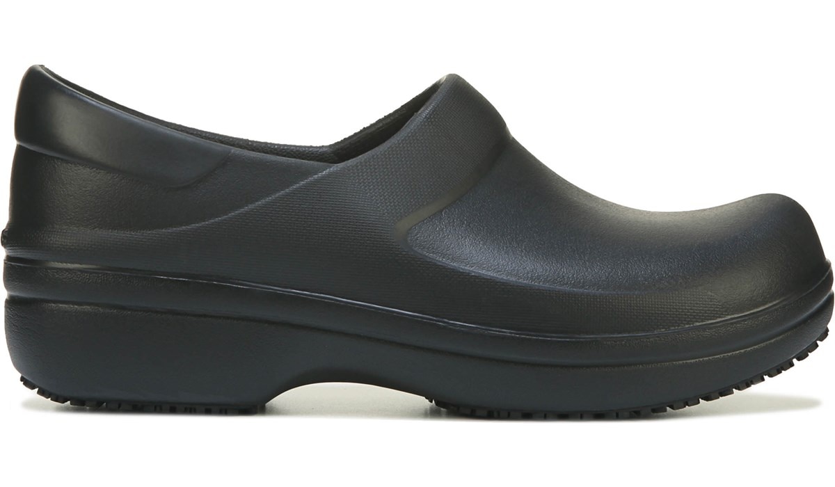 women's neria pro2 slip resistant clog