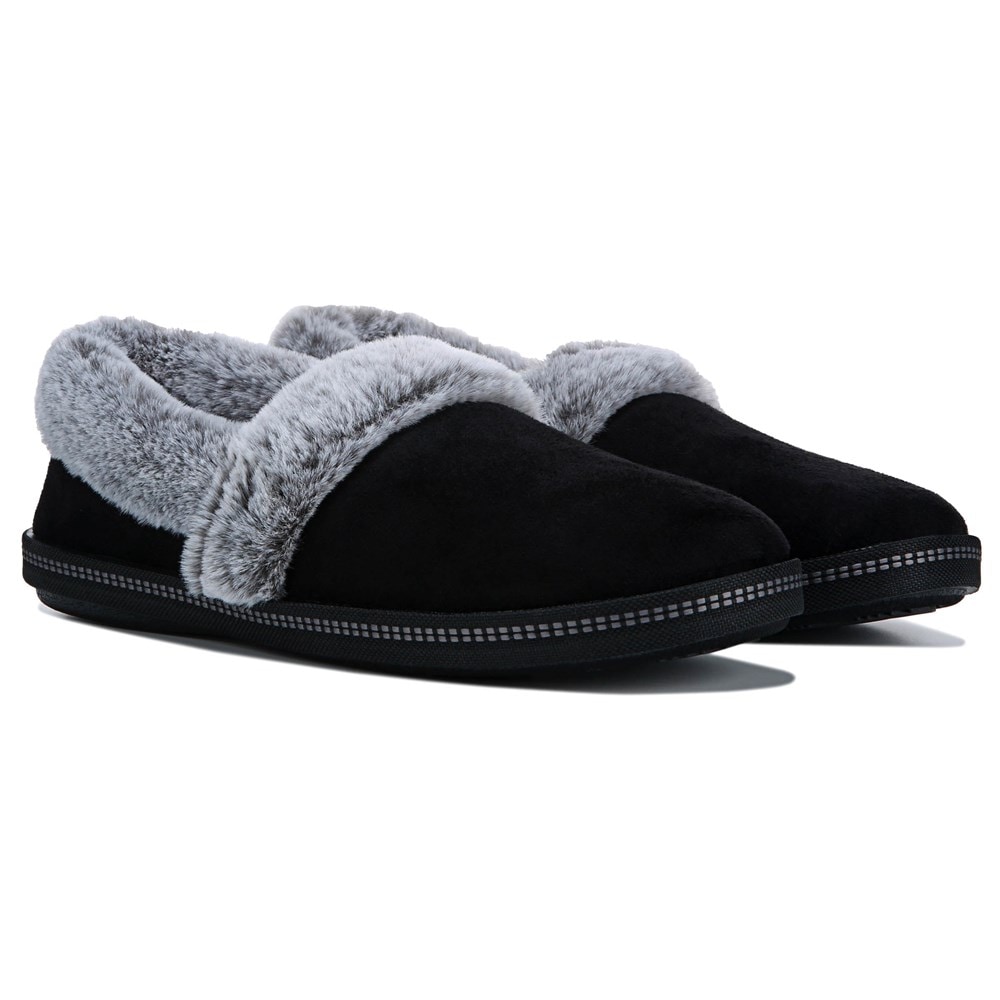 Skechers Cozy Team Slipper | Famous Footwear