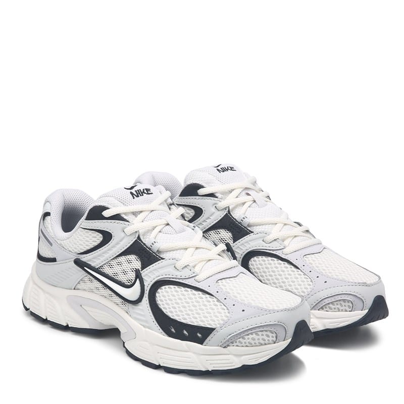 Nike Men's V5 Rnr Sneakers (White/Grey/Black) - Size 9.5 M