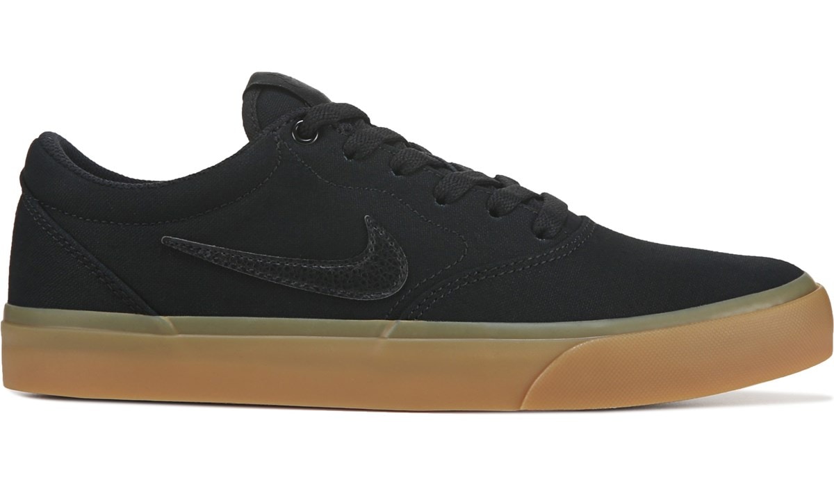 black and gum skate shoes