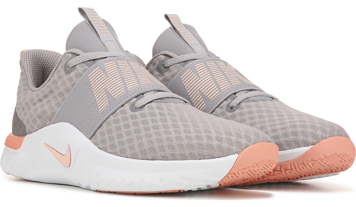 in season 9 training shoe