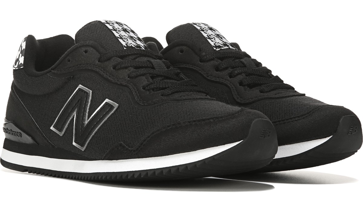 New Balance Women S Sola Sleek Sneaker Black Sneakers And Athletic Shoes Famous Footwear New Balance Women S Sola Sleek Sneaker Black Sneakers And Athletic Shoes Famous Footwear