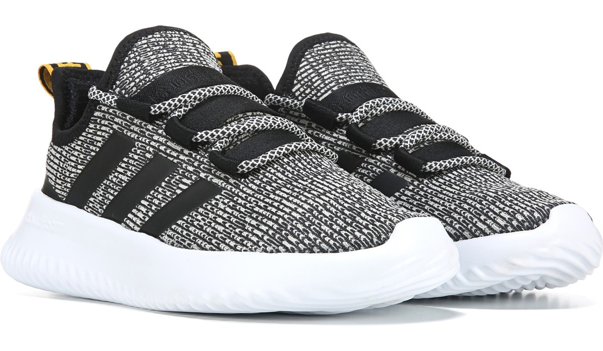 kids black sports shoes