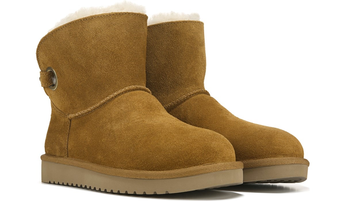 famous footwear ugg slippers