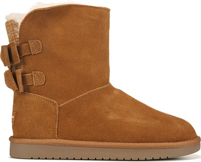famous footwear have uggs
