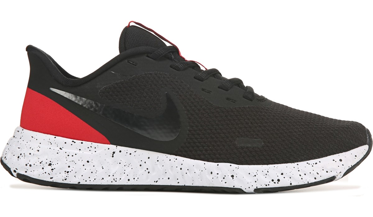 nike revolution 5 black and red