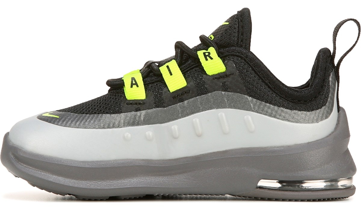men's air max axis athletic shoe