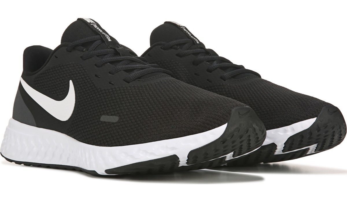 black and white nike running shoes mens