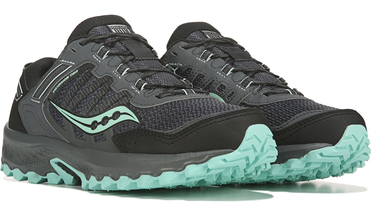 womens black saucony shoes