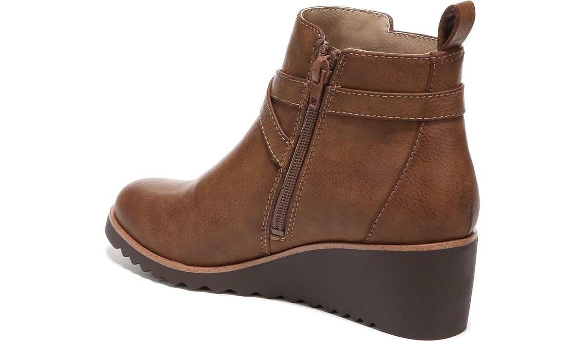 LifeStride Women's Zinfandel Medium/Wide Wedge Bootie Famous Footwear