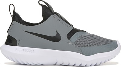 boys black athletic shoes