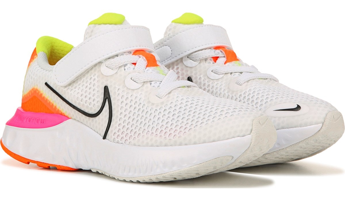 nikes at famous footwear