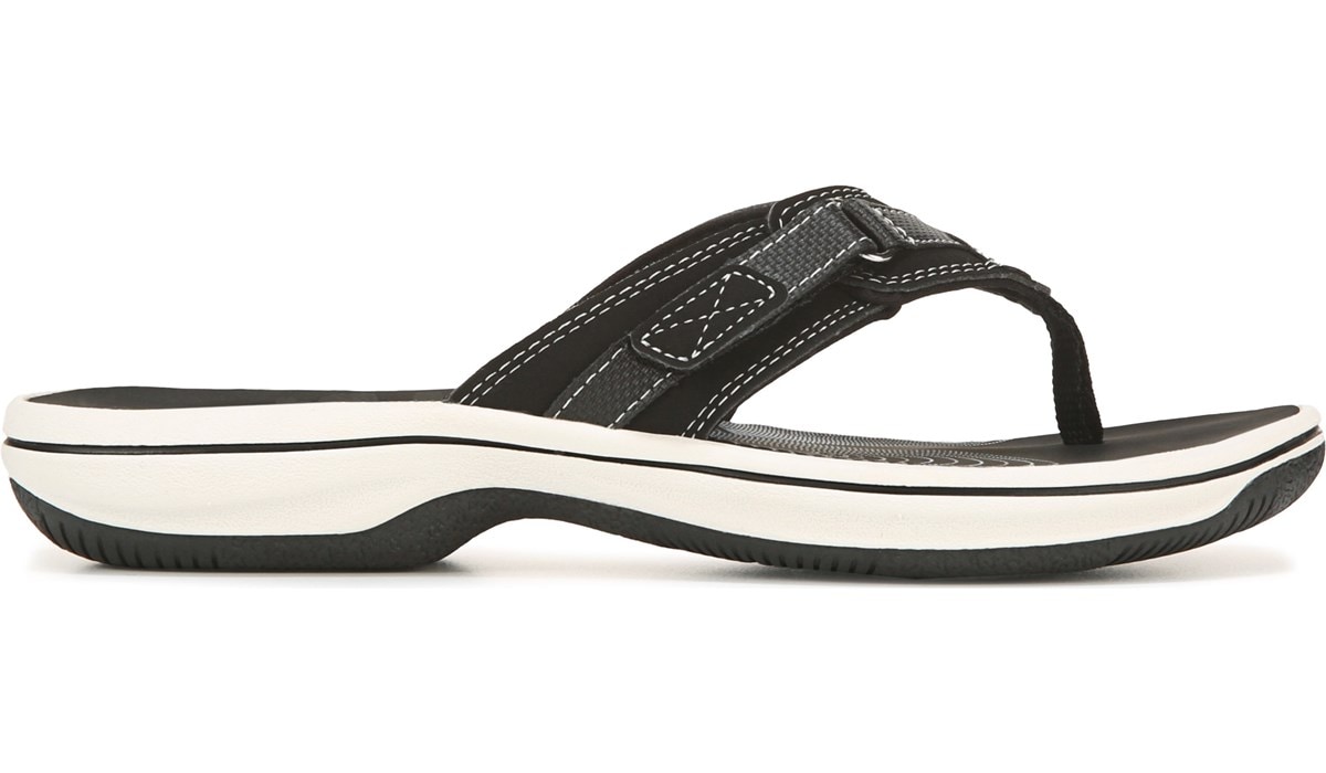 Clarks Women's Breeze Sea Cloudsteppers Flip Flop Sandal Famous Footwear