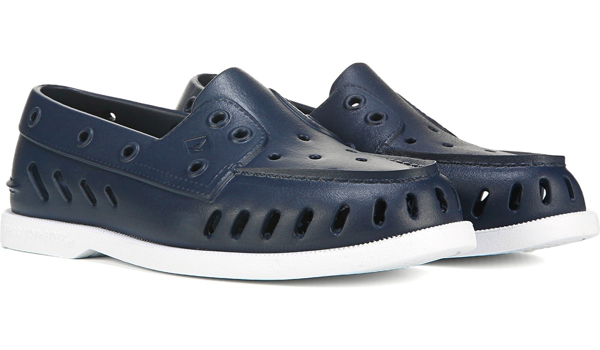 sperry women's navy boat shoes