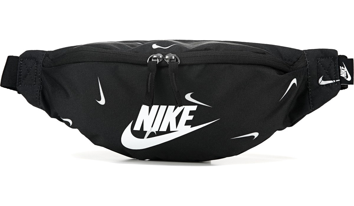 nike heritage bumbag in black