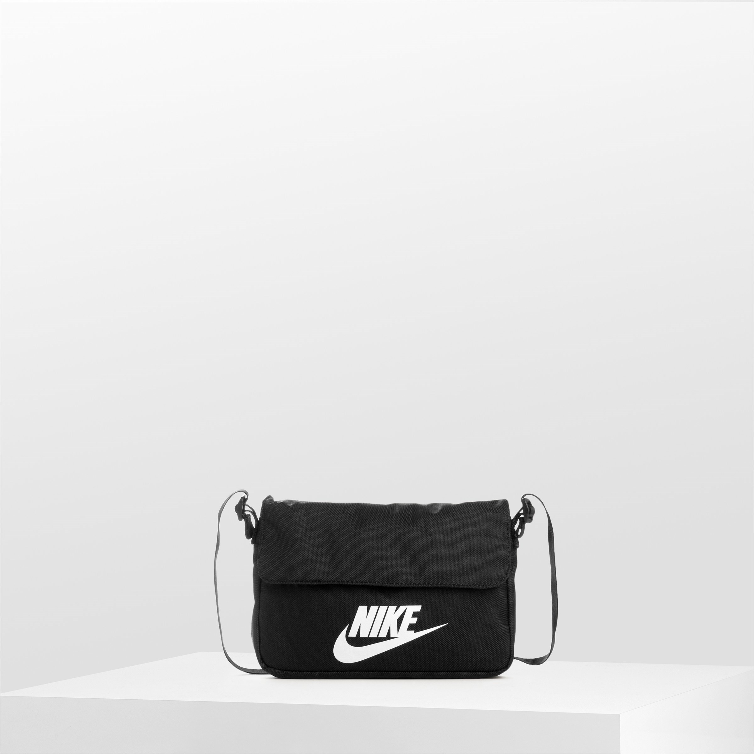 NIKE（ナイキ）の「NIKE ナイキ WMNS NSW FUTURA CROSSBODY - CW9304-010（ショルダーバッグ）」 - WEAR